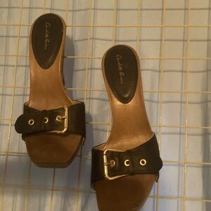 Size 8 black buckle slides